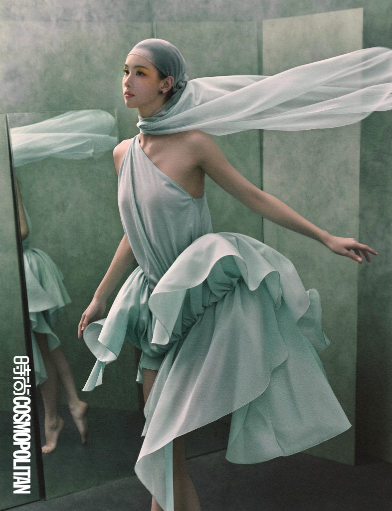 陈都灵 for Cosmopolitan China August 2026 12